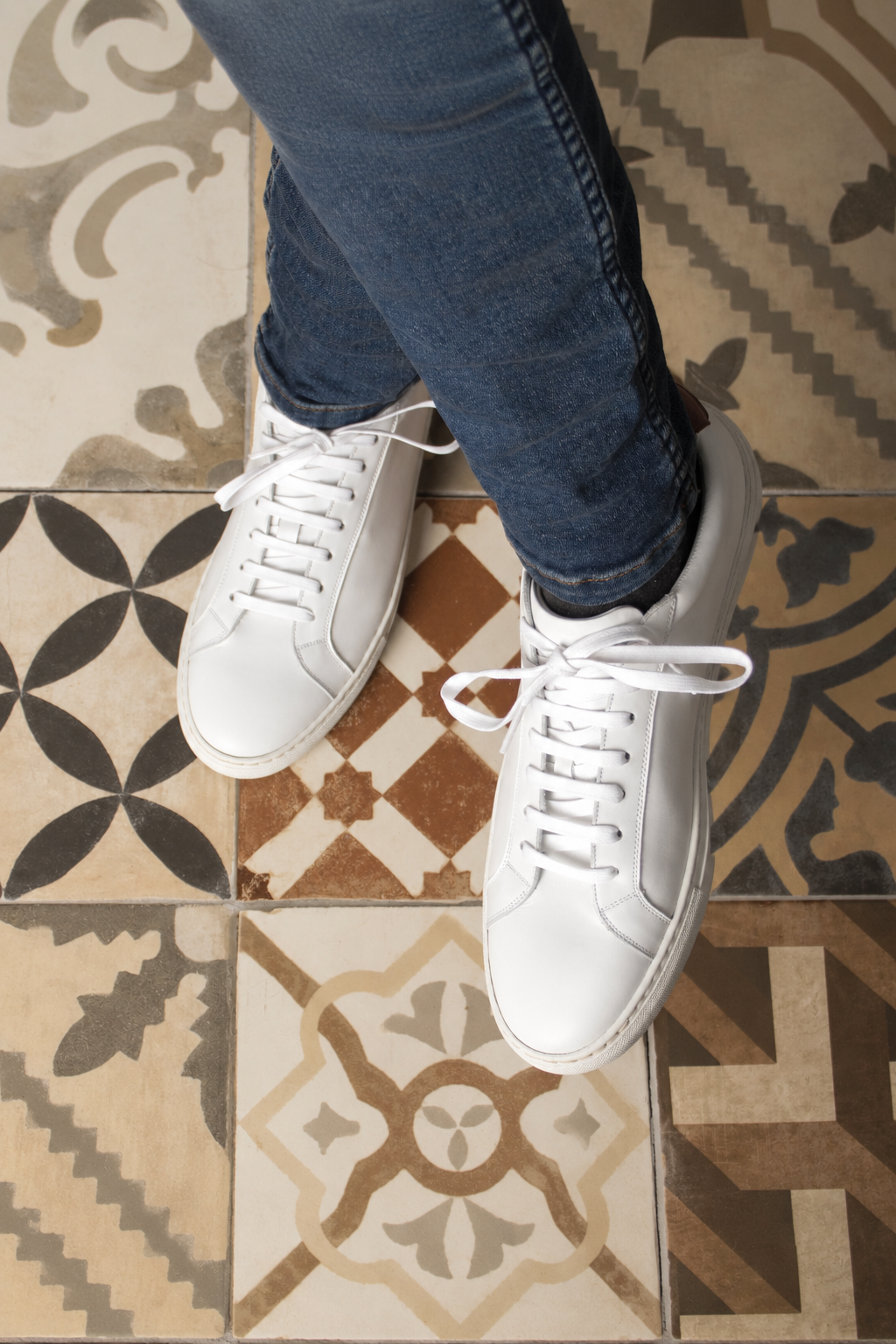 Alabaster Chestnut Low Kick